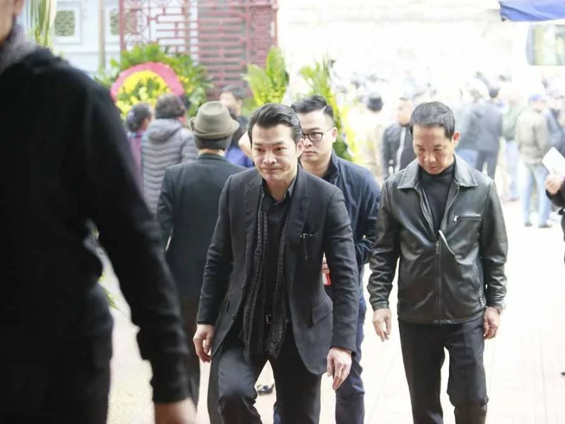 di dam ma nen mang theo gi cam nang suc khoe va tam linh