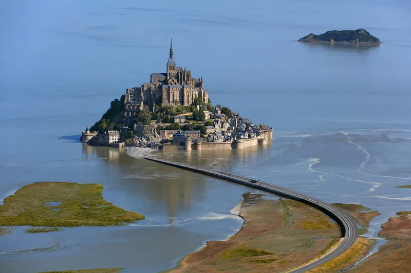 mont saint michel ở đâu