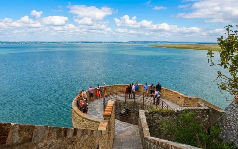 mont saint michel ở đâu