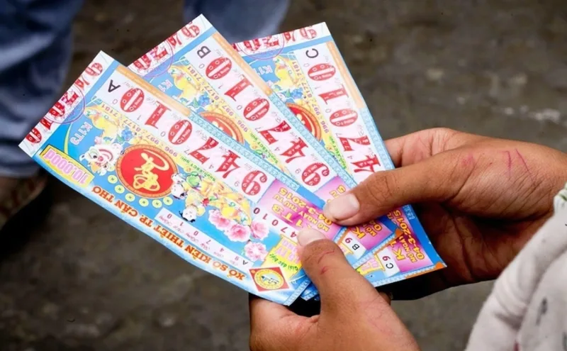 Nằm mơ thấy người ta cho vé số